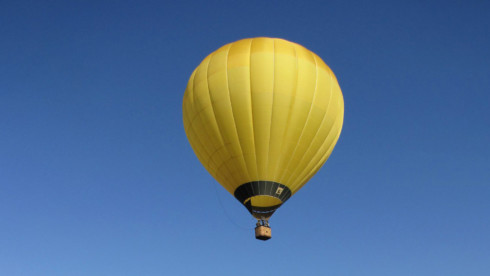 Let balonom za dvoje s pilotom