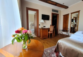 Hotel Dvorac Jurjevec - Superior soba s jacuzzijem i pogledom na perivoj, za 2 osobe
