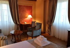 Hotel Dvorac Jurjevec - Superior soba s jacuzzijem i pogledom na perivoj, za 2 osobe