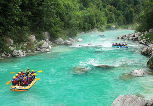 Rafting na rijeci Soči gumenjacima u trajanju 2,5 h. - Zapamti, ono si što doživiš!