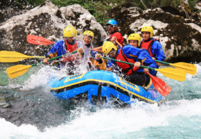 Rafting gumenjacima na rijeci Soči za 2 osobe u trajanju 2,5 h.