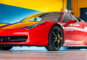 Ferrari 458 Italia ili Lamborghini Gallardo - 2 kruga na stazama: Lainate, Vairano, Magione, Modena
