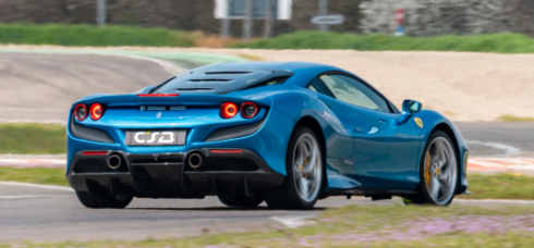 Ferrari F8 Tributo - 1 krug - video uključen na stazama: Lainate, Vairano, Magione, Modena