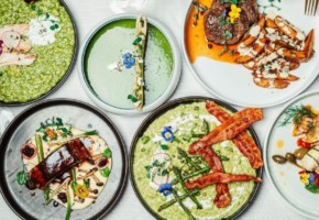 Meni u 5 sljedova, čaša pjenušca i pozdrav iz kuhinje u NANA bistrou u srcu Maribora za 2 osobe
