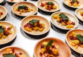 Meni u 4 slijeda sa čašom pjenušca u Bistrou Mèmi Maribor za 2 osobe