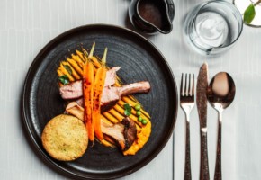 Meni u 2 slijeda i pozdrav iz kuhinje u NANA bistrou u srcu Maribora za 2 osobe