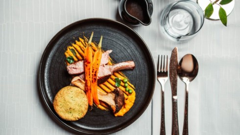 Meni u 2 slijeda i pozdrav iz kuhinje u NANA bistrou u srcu Maribora za 2 osobe